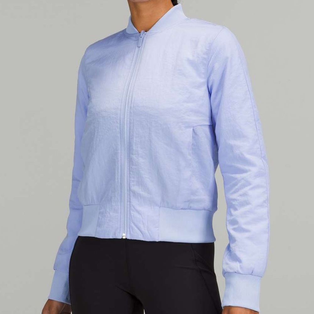 Lululemon Non-Stop Bomber *Reversible Lavender Dusk
Size 12